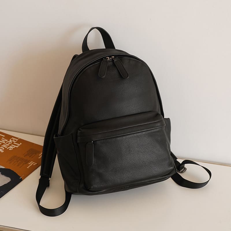 schlichter rucksack schwarz