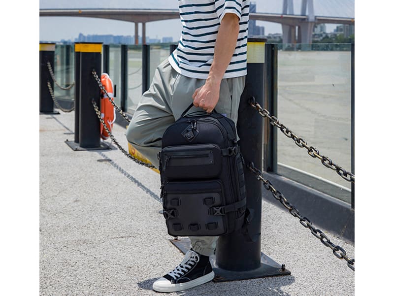 rucksack mit vielen fächern innen