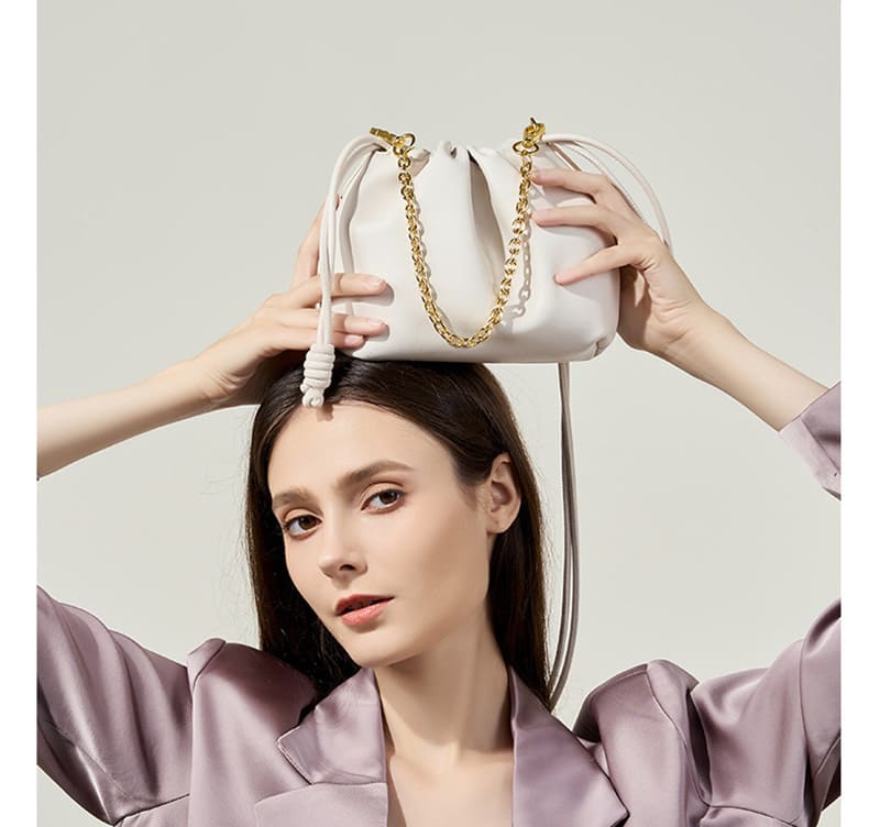 ledertasche mit kordelzug