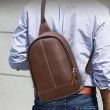 Brusttasche Herren Leder braun Brustbeutel Rucksack mit 1 Grut für 13,3 Zoll Laptop