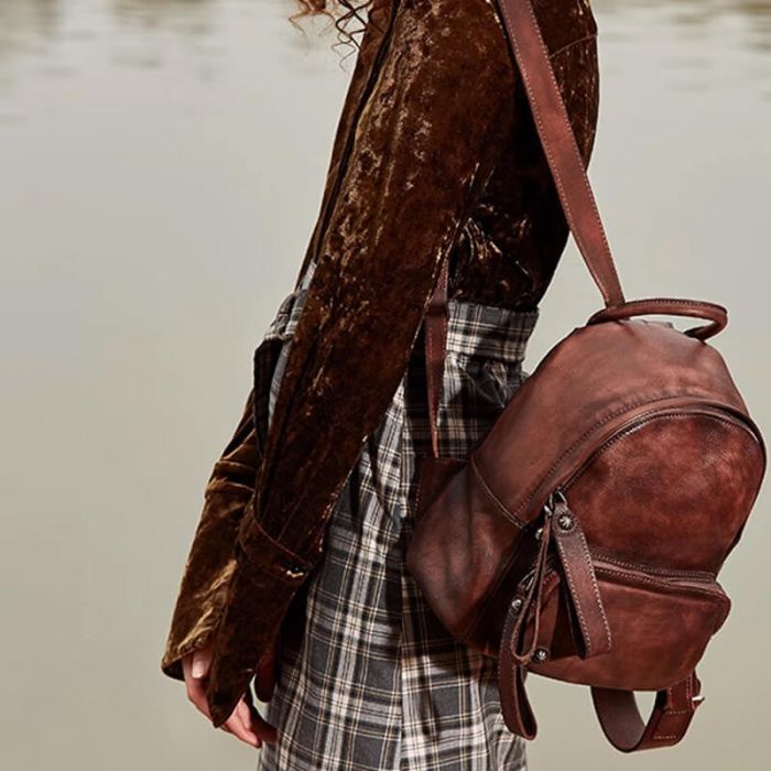 kleiner Rucksack Damen echt Leder Vintage mit Reißverschlussfach schlicht
