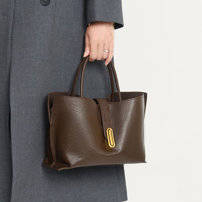 Damen kleine Umhängetasche mit Henkel aus Leder Handtasche schlicht