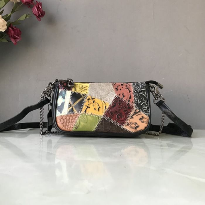 schultertasche mit kette