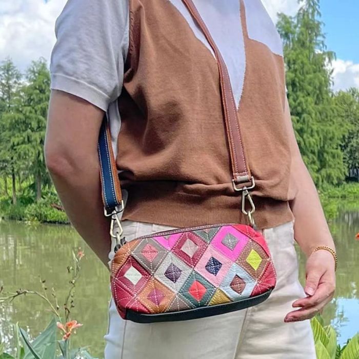 kleine Damen Schultertasche Leder bunte Unterarmtasche