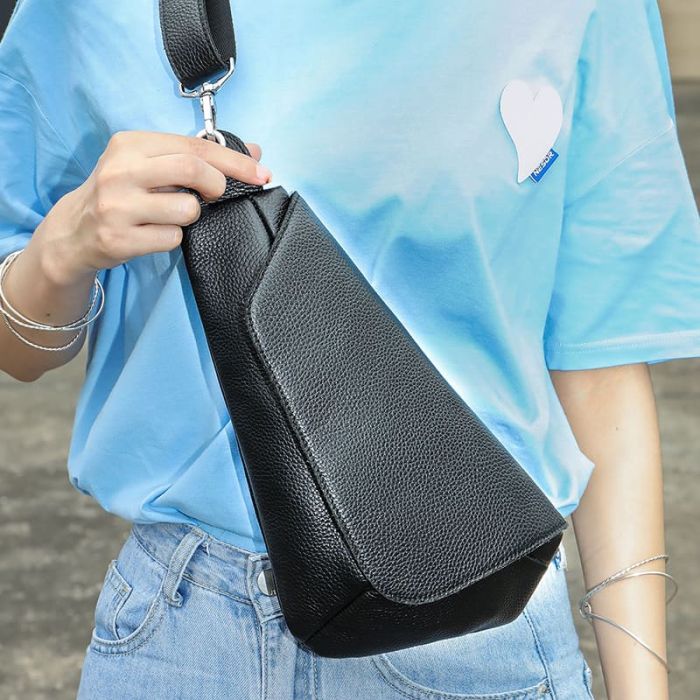 brusttasche damen schwarz leder