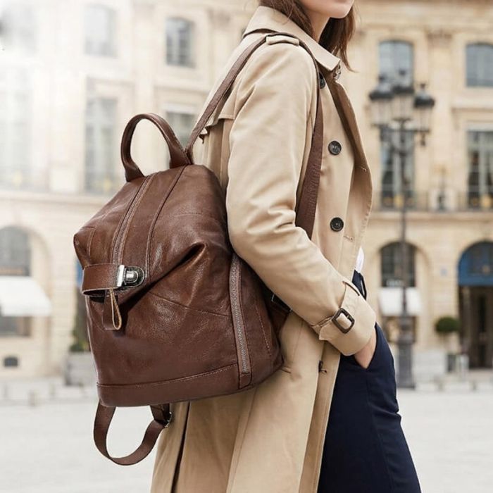 großer Rucksack Damen Leder modern in schwarz und Braun