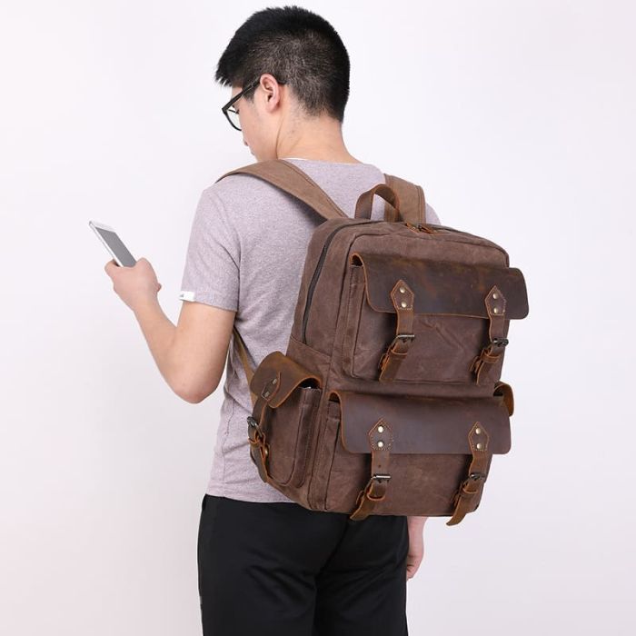 Vintage Rucksack aus gewachstem Canvas für Uni mit Laptopfach